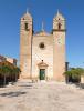 Plaça de Pina. Església.